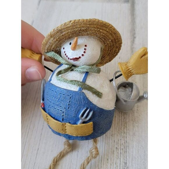 Snowman garden water can feet dangle ornament Xmas Decor gardener - Picture 3 of 7